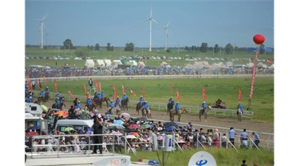 策马科尔沁 畅饮蒙古王酒——蒙古王实业赞助第二十四届8·18哲里木赛马节